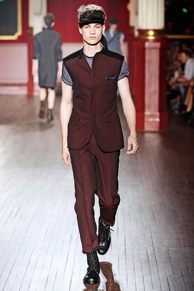 Look 4